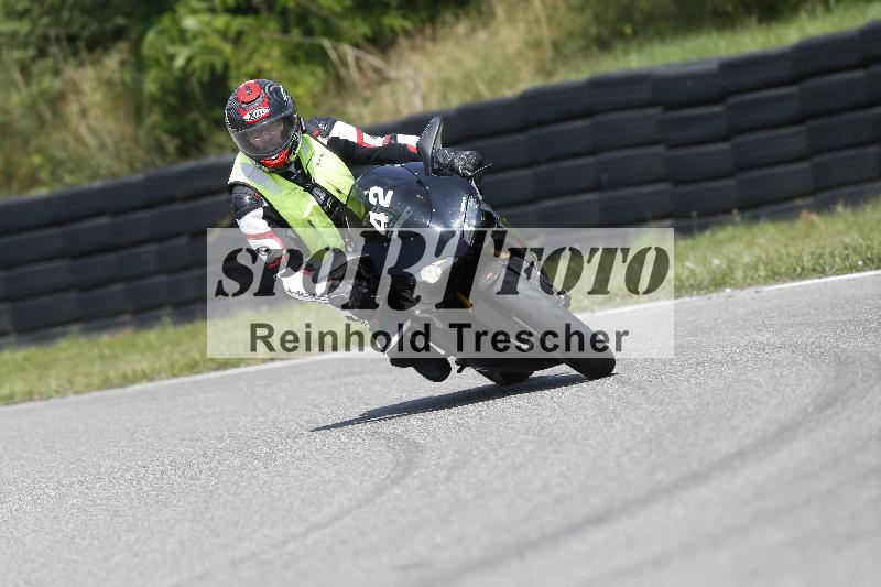 Archiv-2025/27 12.06.2025 Ducati Schweiz Trackday Warmup  ADR/gelb-jeaune/42